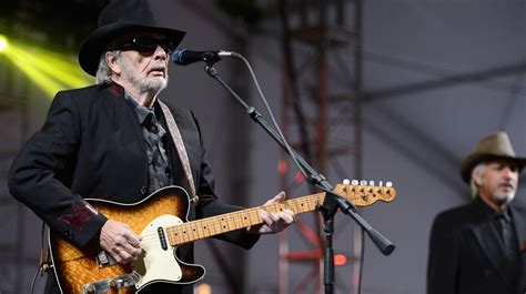 Unveiling the Towering Presence of Country Music Icon: Merle Haggard's Remarkable Height